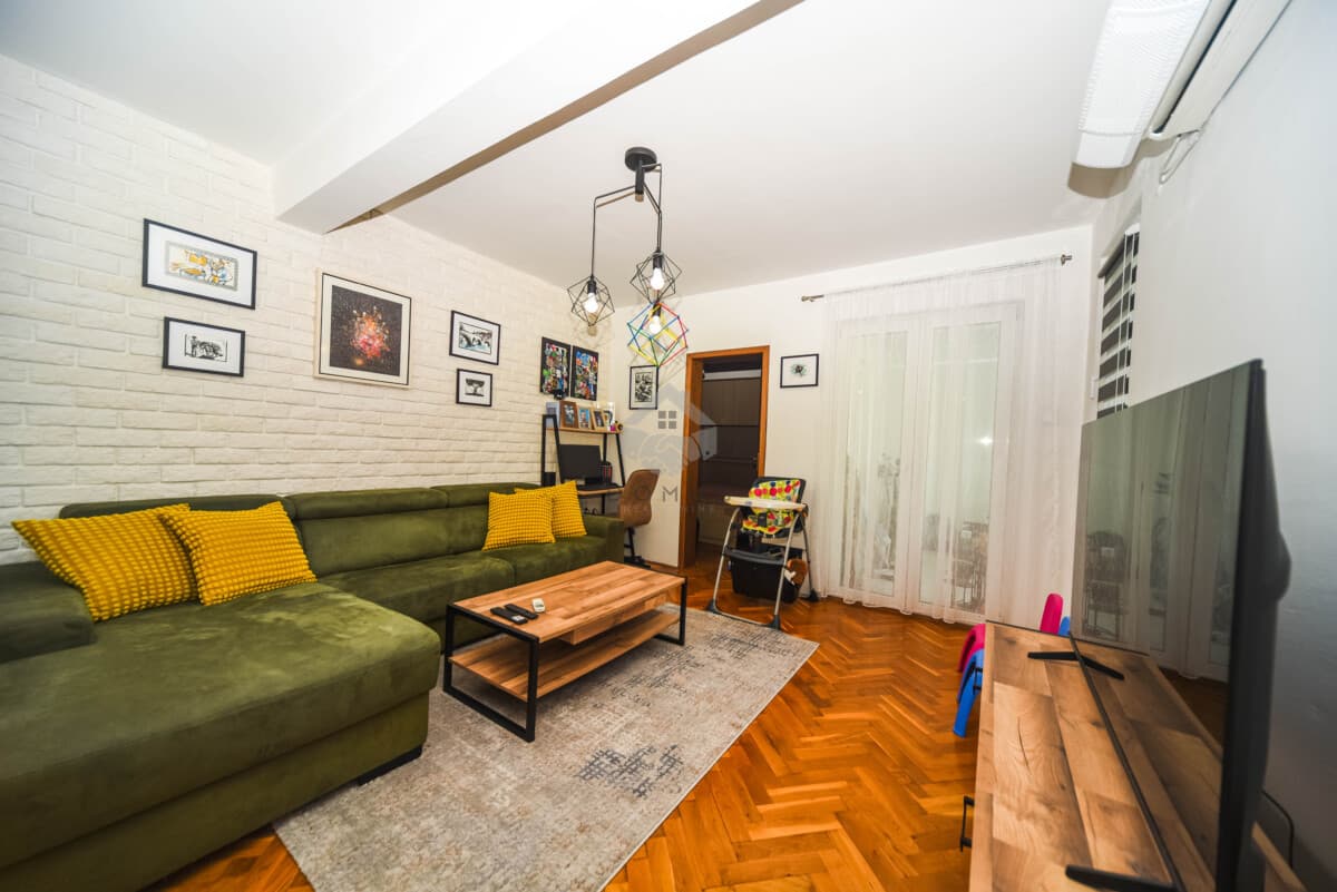 Podgorica, Stari Aerodrom'da Satılık Eşyalı 48 m² 1+1 Daire