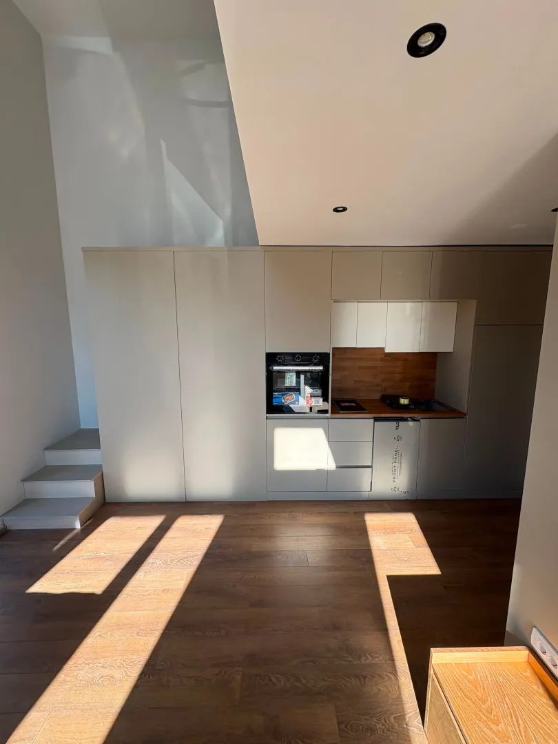 Tivat'ta Ücretsiz Otoparklı, Mobilyalı 1+1 Daire — 2